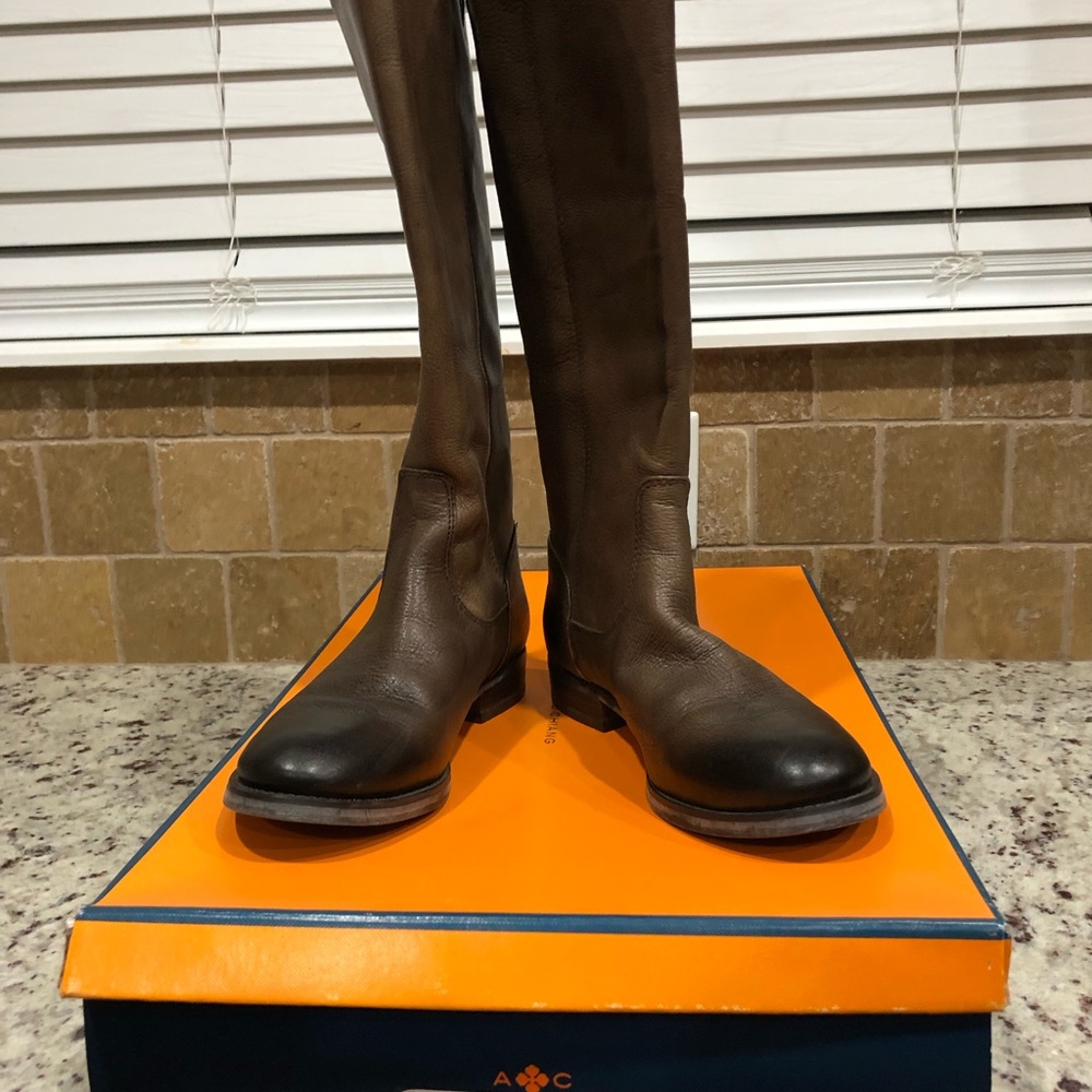 Arturo Chiang boots sz 8